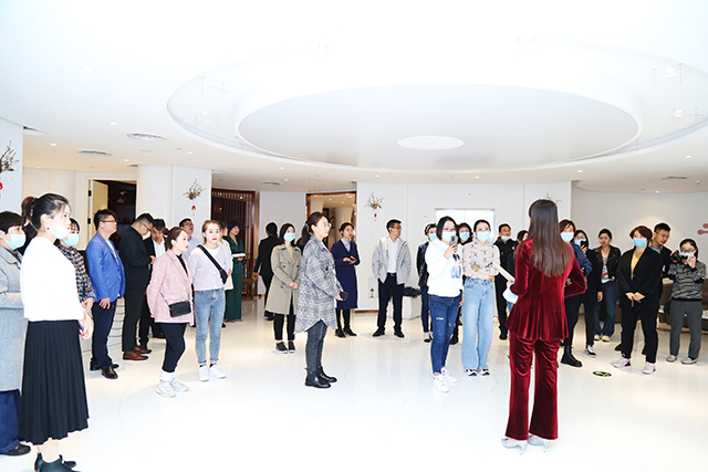 康美落地说明会